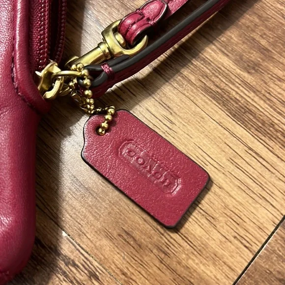 Coach deep red wristlet - Picture 5 of 8